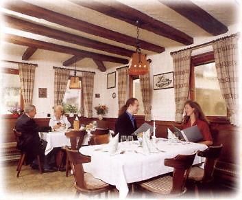 Hotel Gasthof Hirsch Alfdorf エクステリア 写真