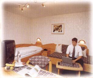 Hotel Gasthof Hirsch Alfdorf エクステリア 写真